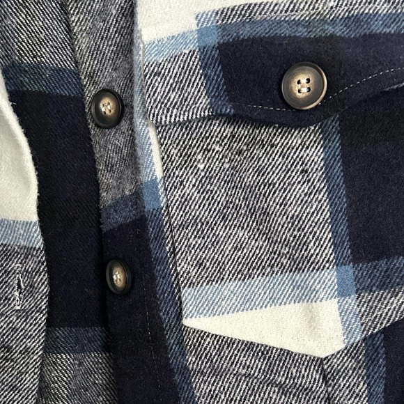 NWOT Blue Cropped Plaid Shacket - Picture 7 of 9